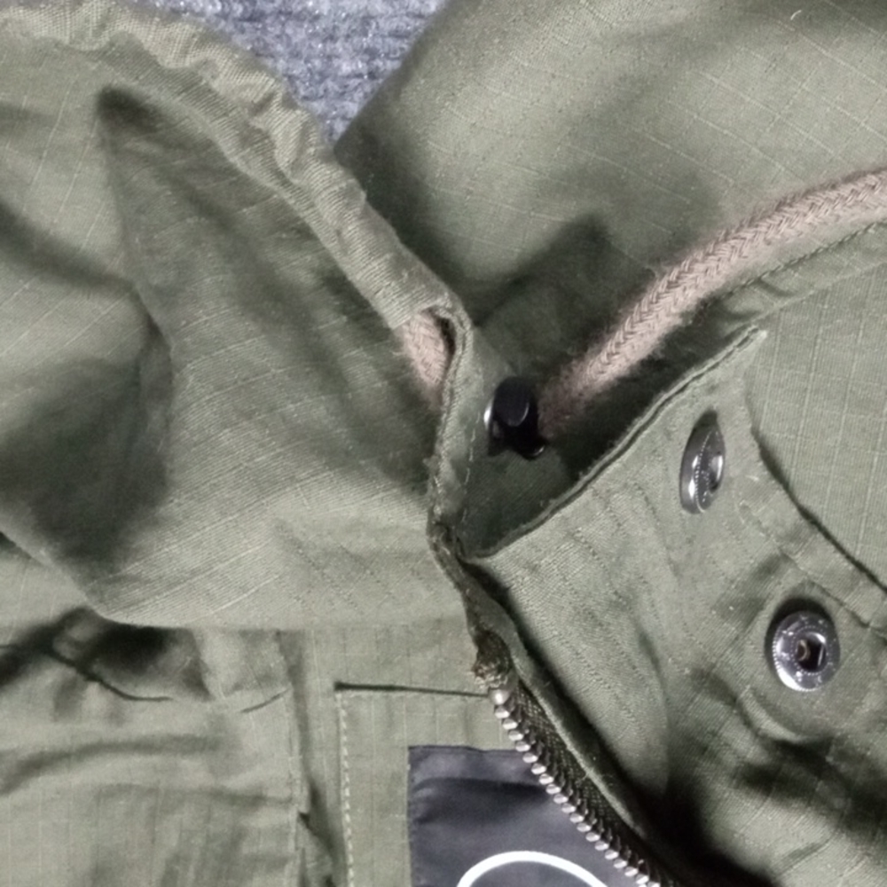 Volcom Jacket. - Picture 9 of 12